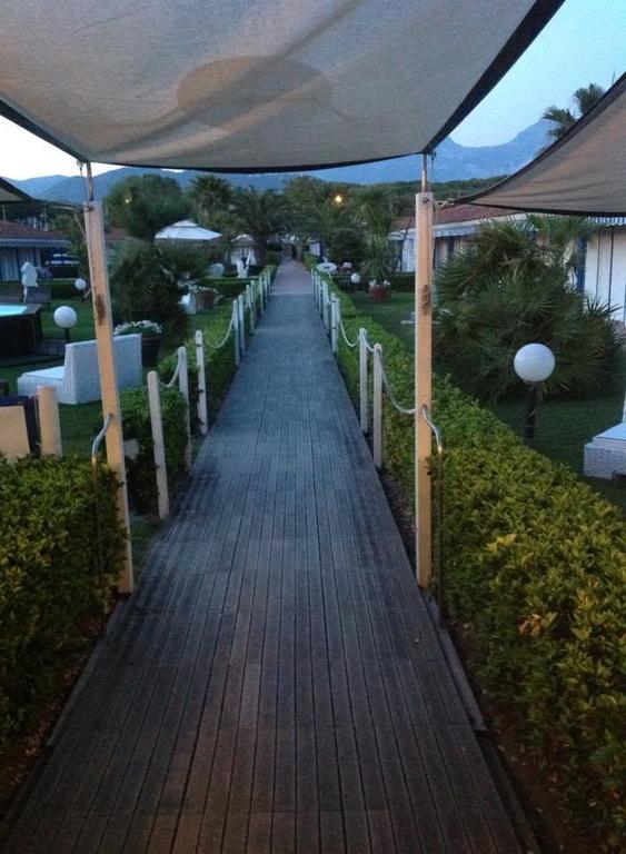 Bed & Breakfast Venezia Marina Di Carrara Eksteriør billede