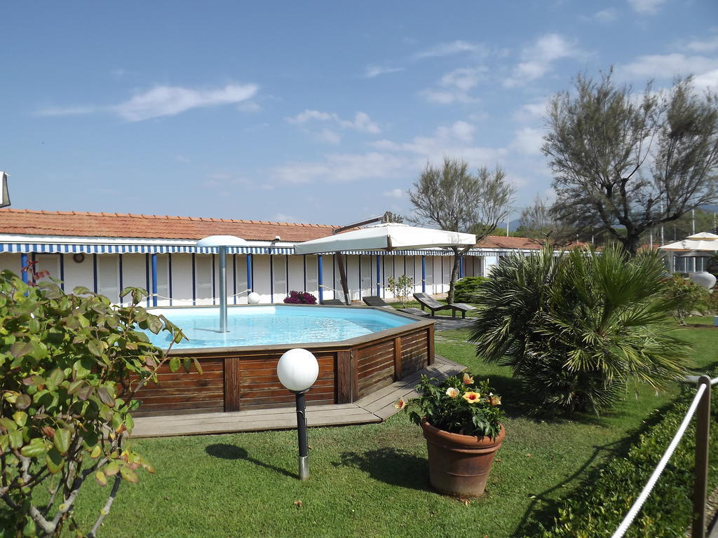 Bed & Breakfast Venezia Marina Di Carrara Eksteriør billede