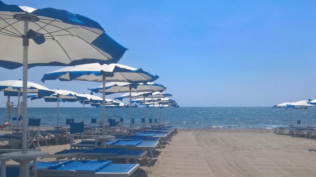 Bed & Breakfast Venezia Marina Di Carrara Eksteriør billede